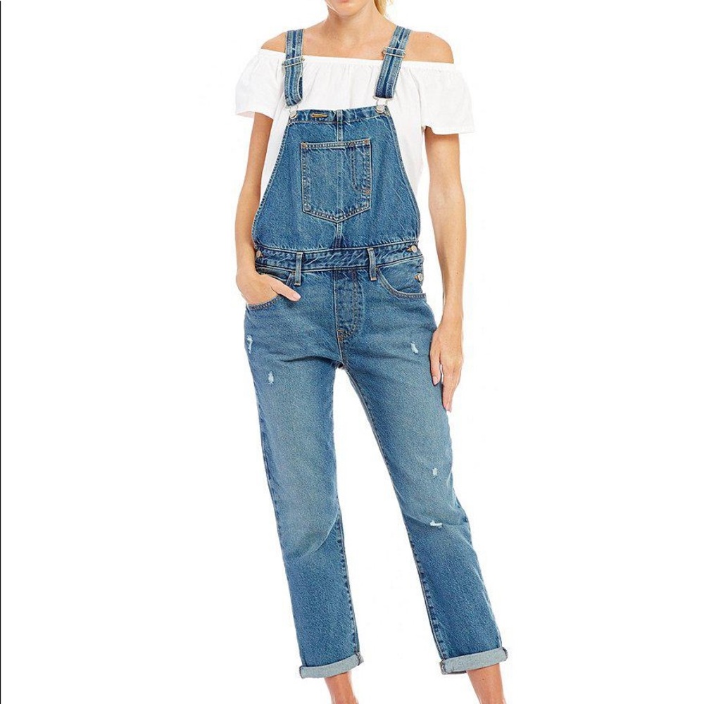 MOVING OUT SALE LEVI’S OVERALL DANCING BF